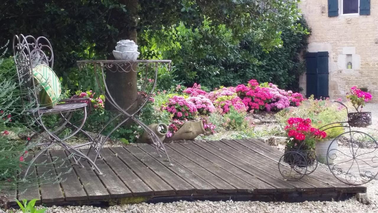 Bed and breakfast La Grange de Gournay Extérieur photo